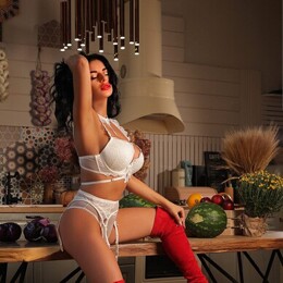 Шлюха Аделина 75157