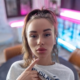 Шлюха Ксюша 87713